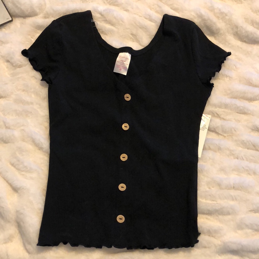 Black buttoned top